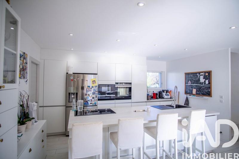 Maison - 138 m² - 6 pièces