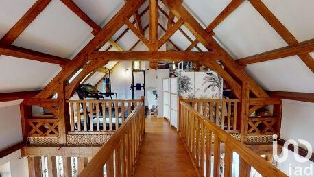 Maison - 210 m² - 7 pièces