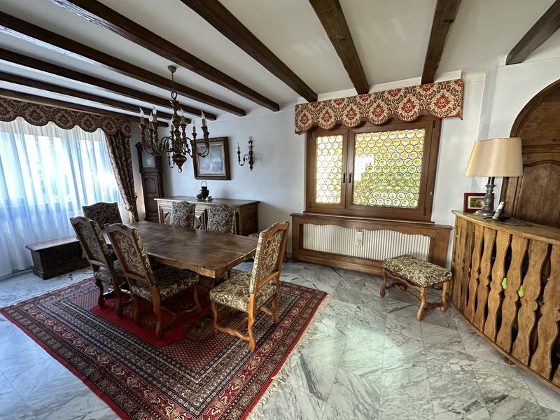 Maison - 211 m² - 8 pièces