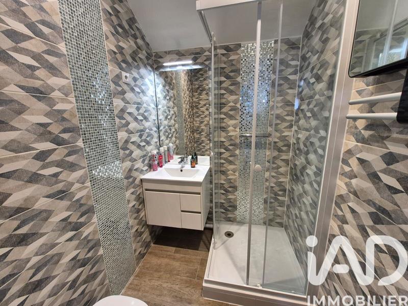 Maison - 199 m² - 7 pièces