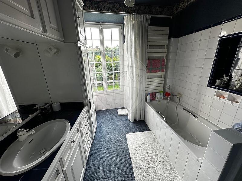 Propriété - 380 m² - 13 pièces