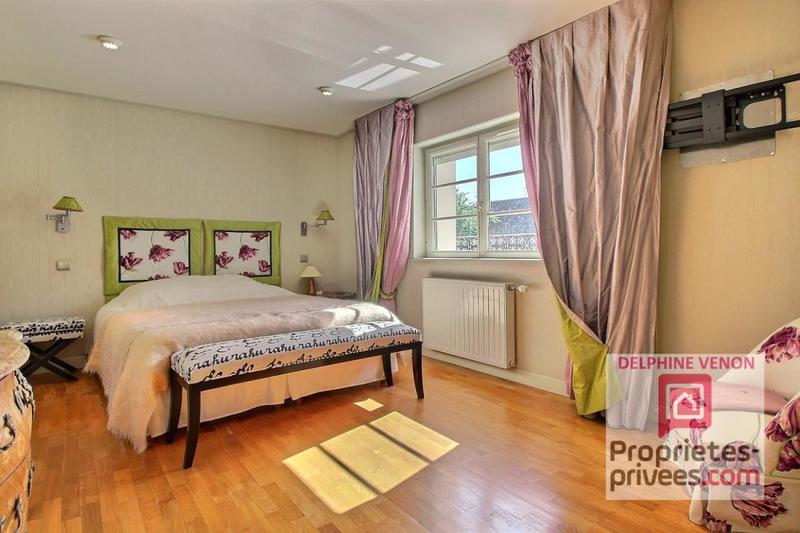 Propriété - 257 m² - 8 pièces