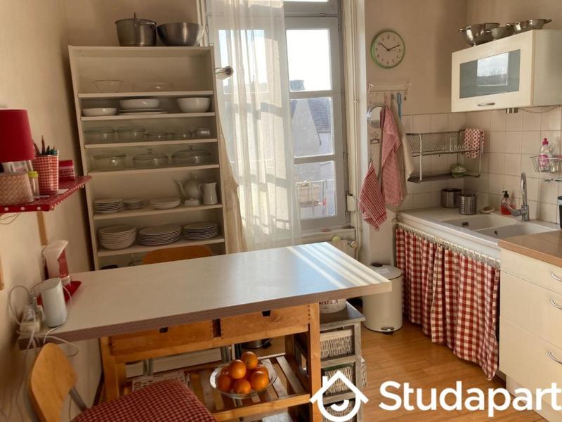 Chambre - 15 m² - 1 pièce