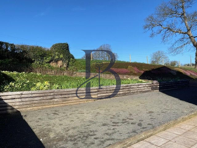 Maison - 223 m² - 8 pièces