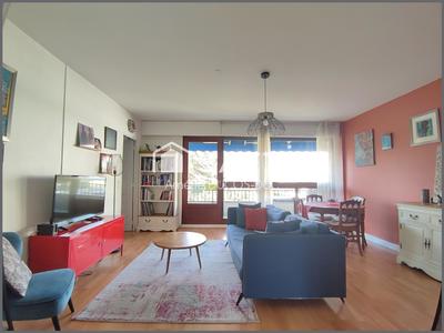 Appartement - 87 m² - 4 pièces