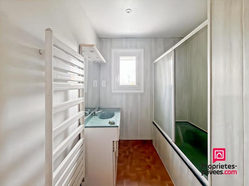 Maison - 99 m² - 5 pièces