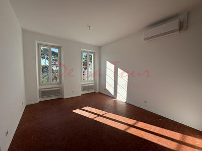 Appartement - 93 m² - 4 pièces