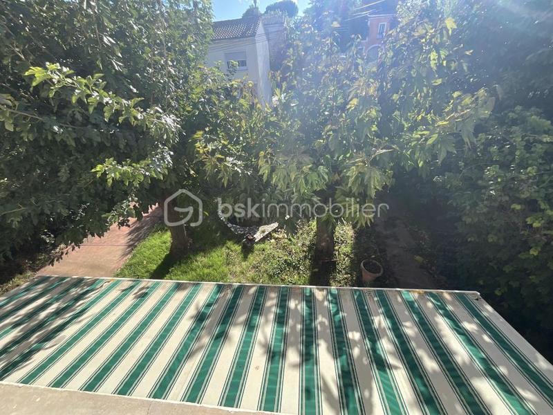 Maison - 180 m² - 8 pièces