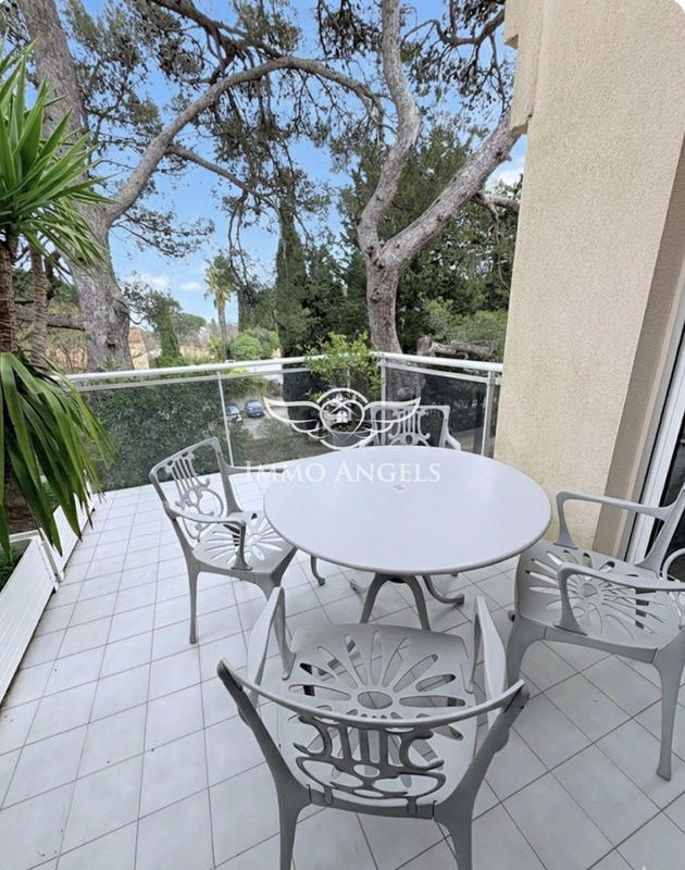 Appartement - 99 m² - 5 pièces