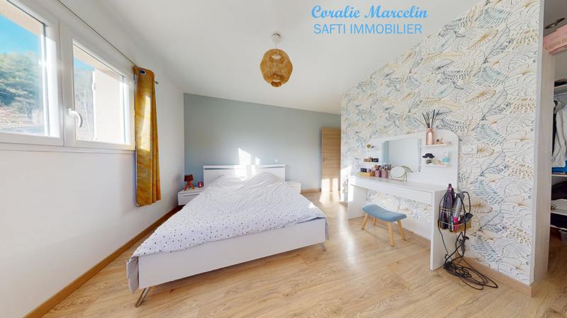 Maison - 112 m² - 4 pièces