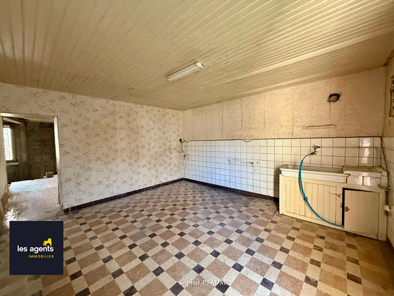 Maison - 250 m² - 5 pièces