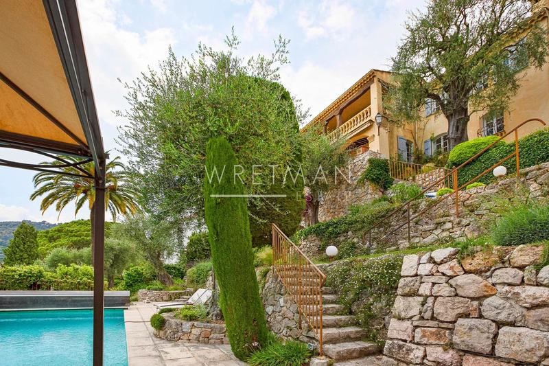 Maison de ville - 200 m² - 7 pièces