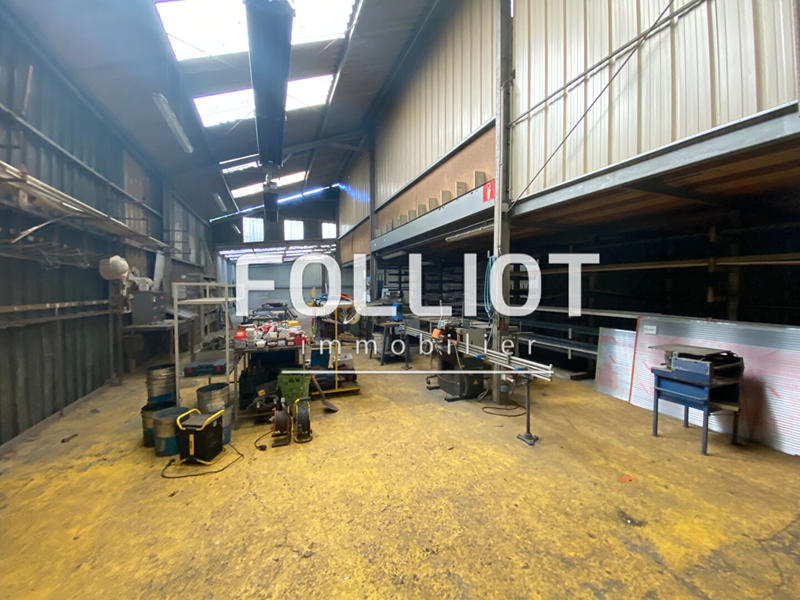 Local d'activité / Entrepôt - 1 700 m²