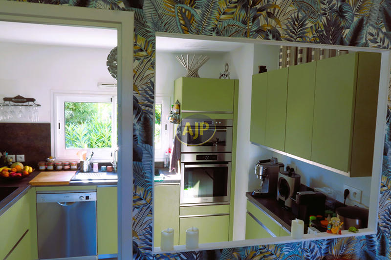 Maison - 92 m² - 4 pièces