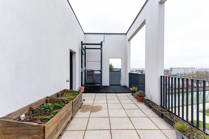 Duplex - 93 m² - 5 pièces