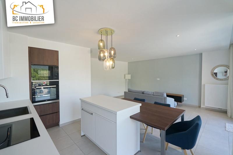 Appartement - 70 m² - 3 pièces