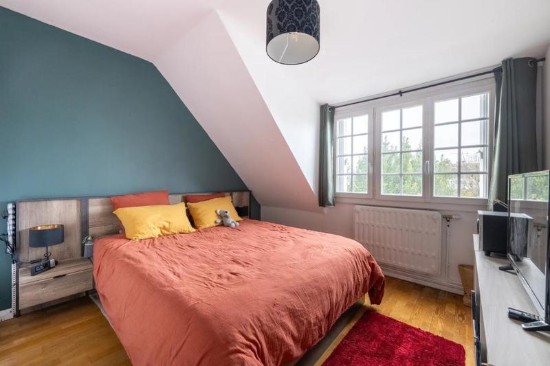 Maison - 102 m² - 5 pièces