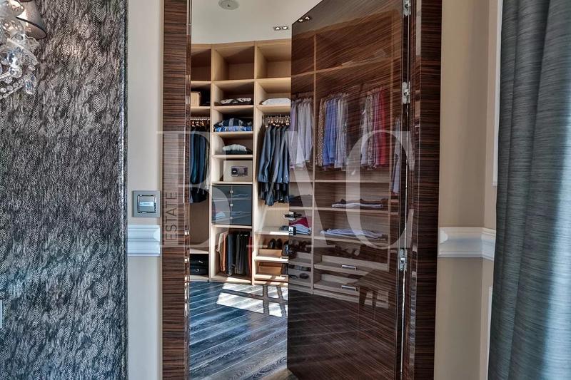 Villa - 1 000 m² - 22 pièces