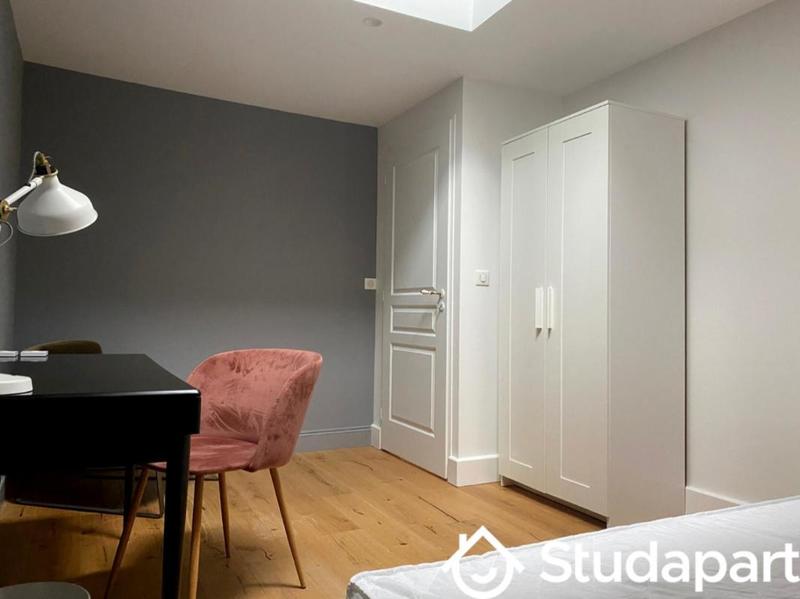 Chambre - 11 m² - 1 pièce