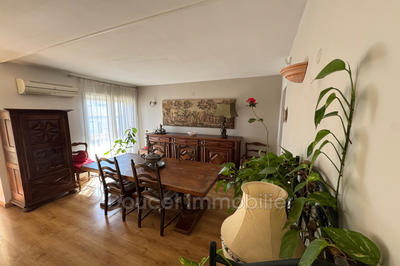 Appartement - 82 m² - 3 pièces
