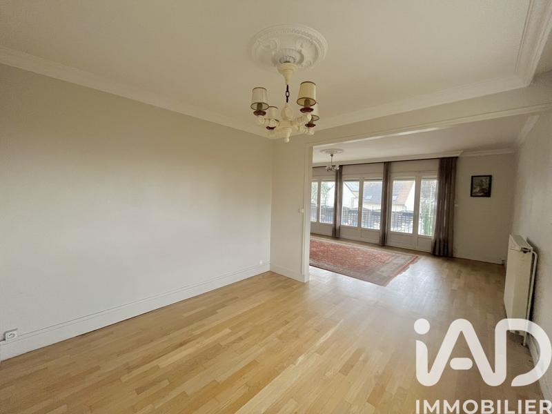 Maison - 221 m² - 13 pièces