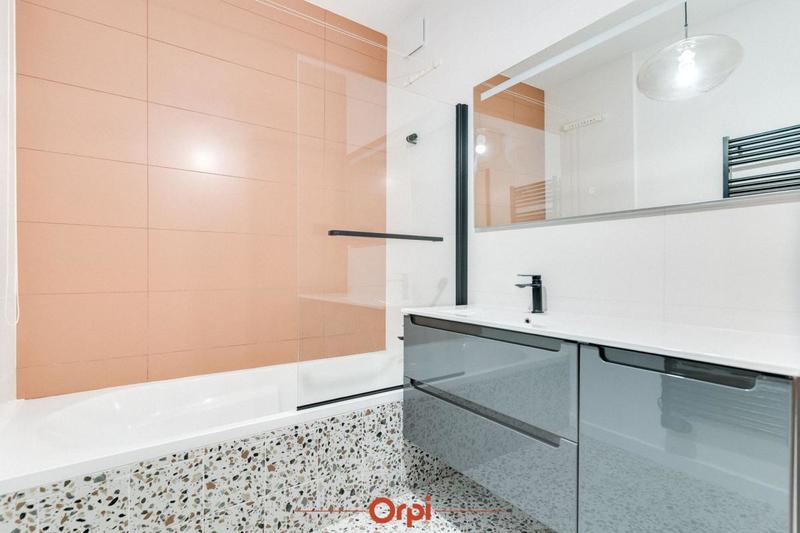 Appartement - 94 m² - 4 pièces