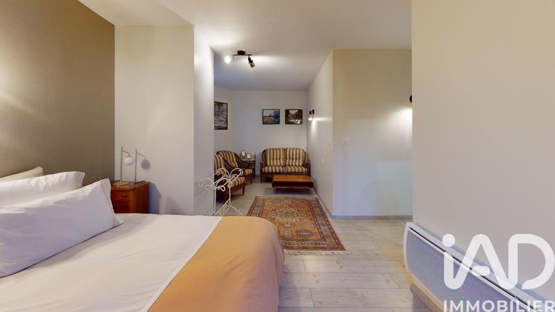 Maison de village - 220 m² - 9 pièces