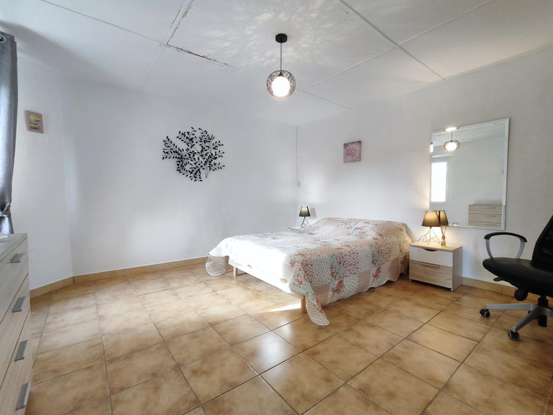 Mas - 77 m² - 5 pièces