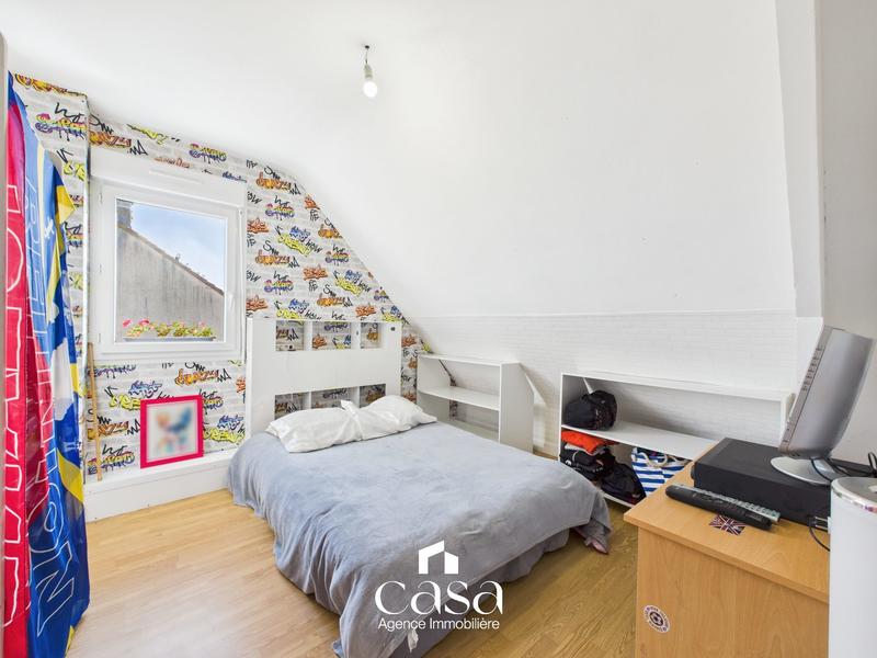 Maison traditionnelle - 97 m² - 6 pièces