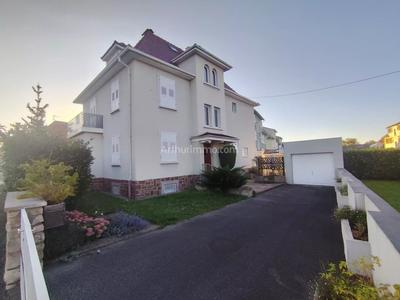 Appartement - 205 m² - 10 pièces