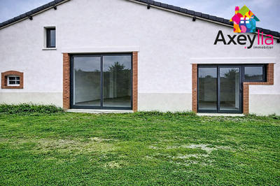 Maison - 300 m² - 3 pièces