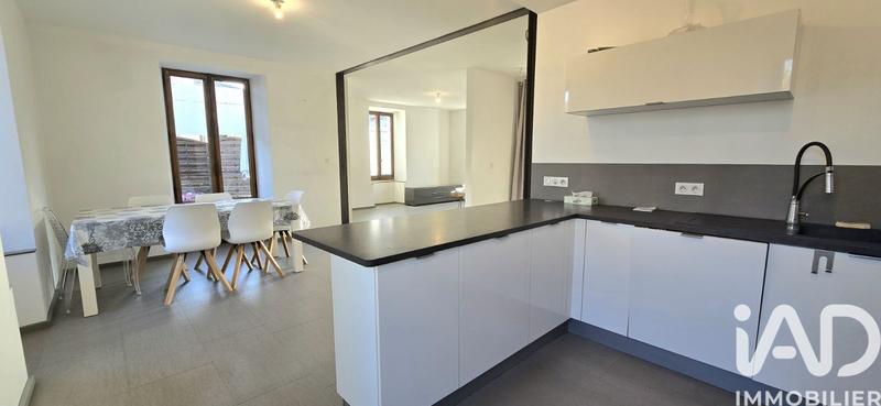 Duplex - 93 m² - 5 pièces