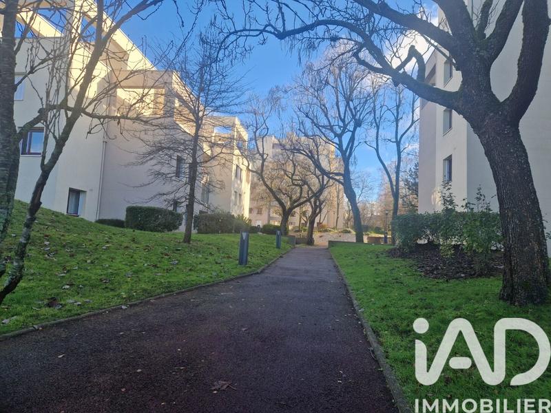 Appartement - 75 m² - 3 pièces