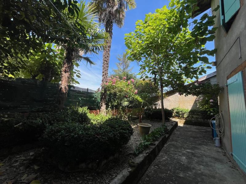 Propriété - 143 m² - 6 pièces