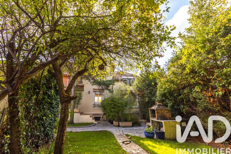 Maison de ville - 216 m² - 13 pièces