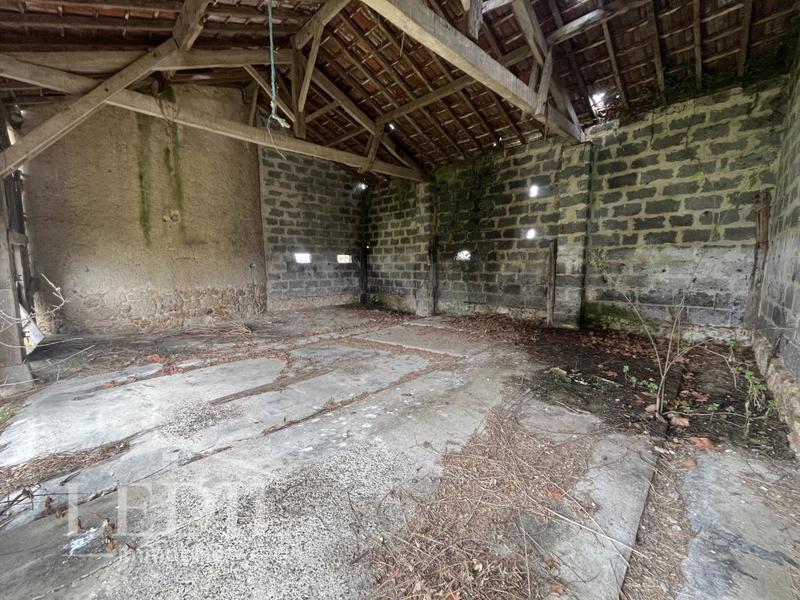 Grange - 100 m² - 2 pièces