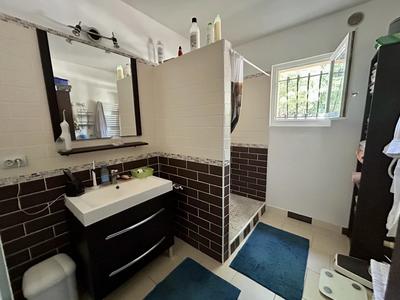 Maison - 230 m² - 5 pièces