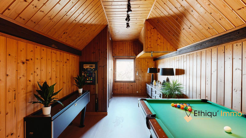 Maison - 131 m² - 7 pièces