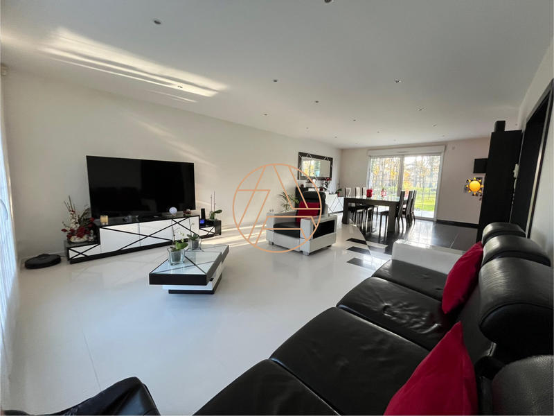 Maison - 147 m² - 7 pièces