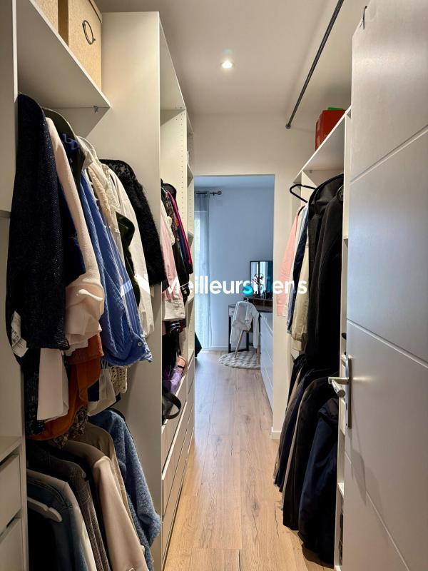 Pavillon - 121 m² - 6 pièces