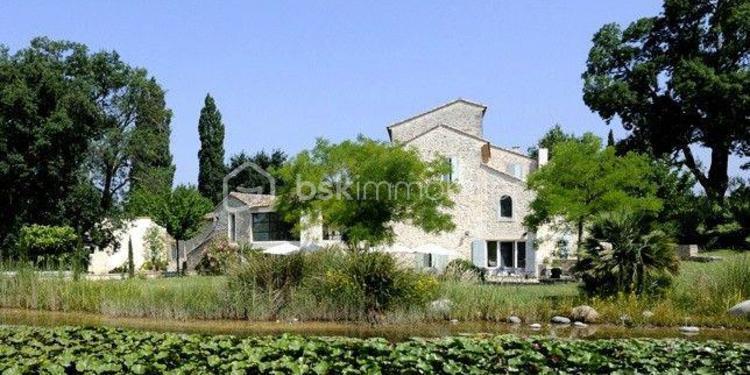 Moulin - 1 500 m² - 28 pièces