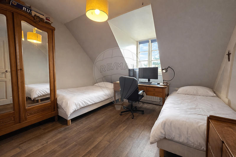 Maison - 125 m² - 9 pièces