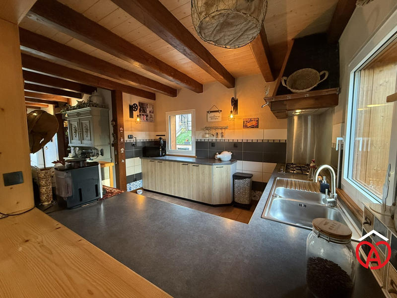 Maison - 90 m² - 4 pièces