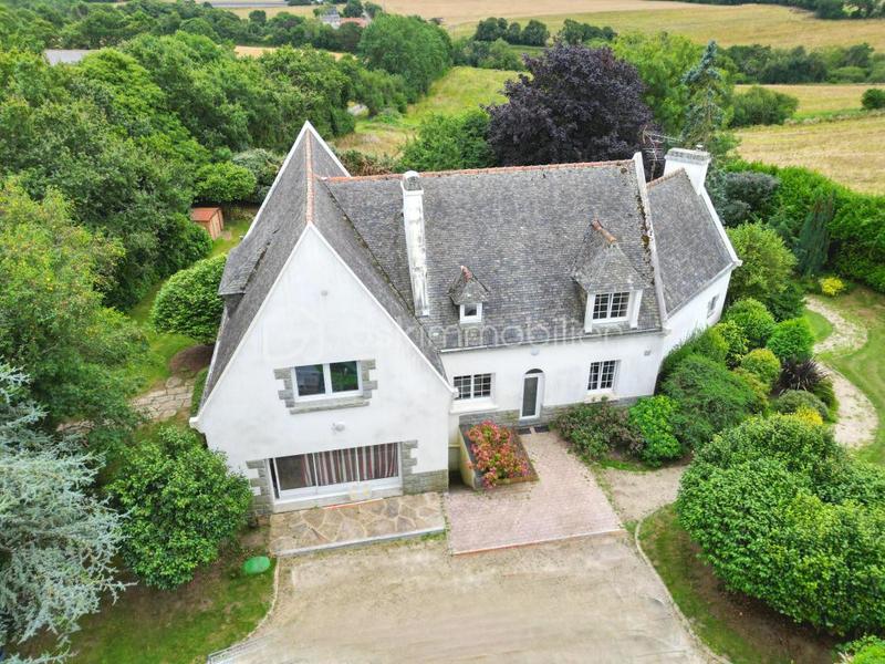 Propriété - 296 m² - 7 pièces