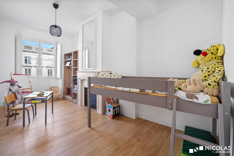 Appartement - 83 m² - 3 pièces