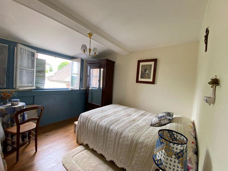 Maison - 300 m² - 15 pièces