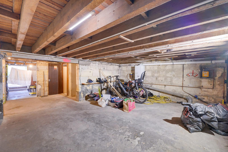 Maison - 200 m² - 8 pièces