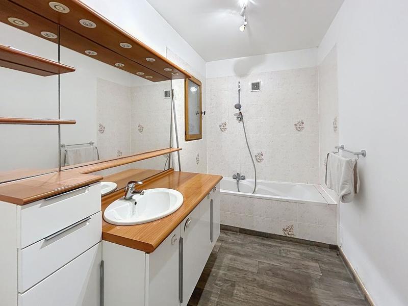 Maison - 96 m² - 4 pièces