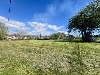 Terrain constructible - 703 m²