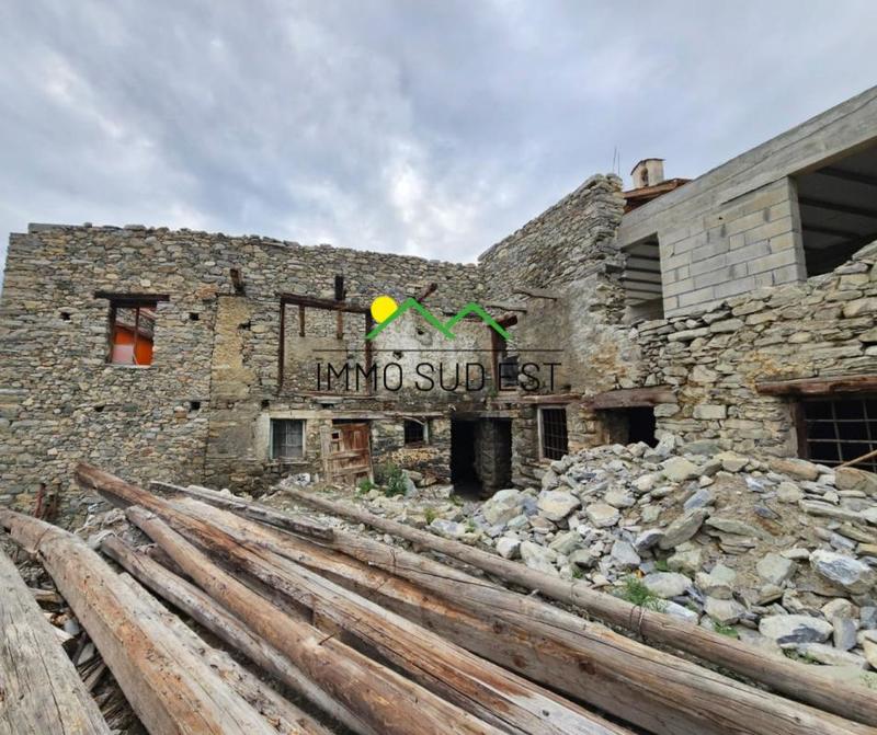 Maison - 298 m² - 6 pièces